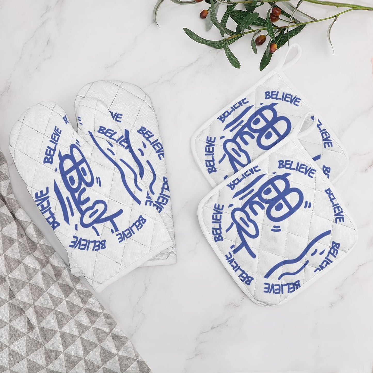 Insulated Mitts and Pan Liners (Set of 4)